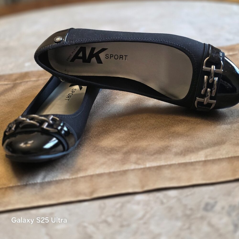 AK Sport flats
